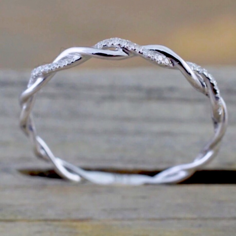 NWOT twist sterling silver ring